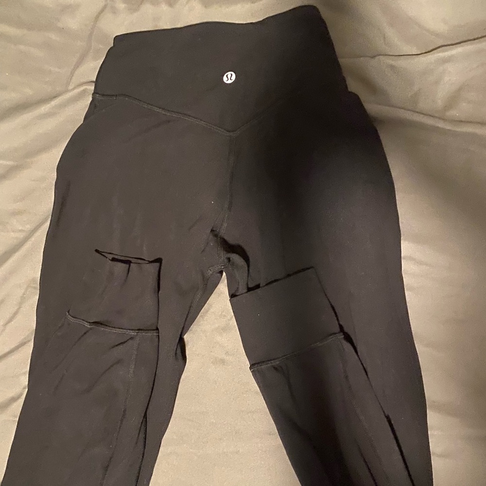 Lululemon black jogger pants